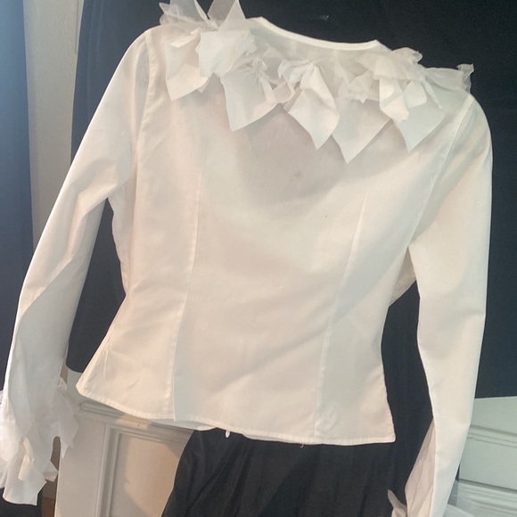 Anne Fontaine white zip up blouse with frilly trim - Picture 4 of 6